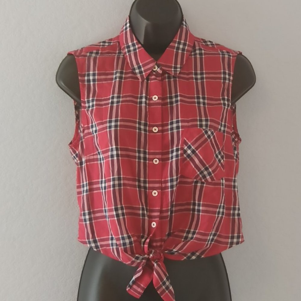 Forever 21 Sleeveless Tie Front Shirt (Juniors Large)